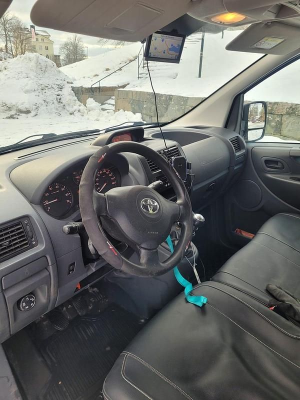 Begagnad Toyota Proace 128 HK (94 kW) 2015 Minibuss