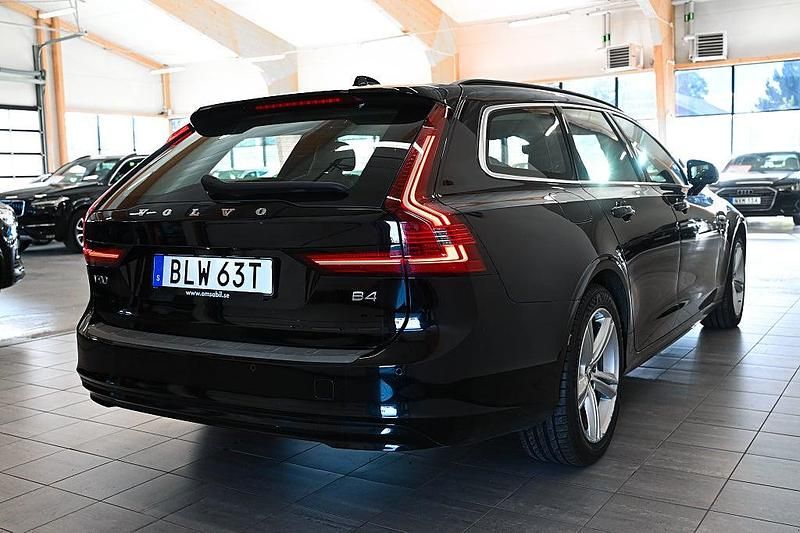 Begagnad Volvo V90 SE 198 HK (145 kW) 2021 Svart Kombi