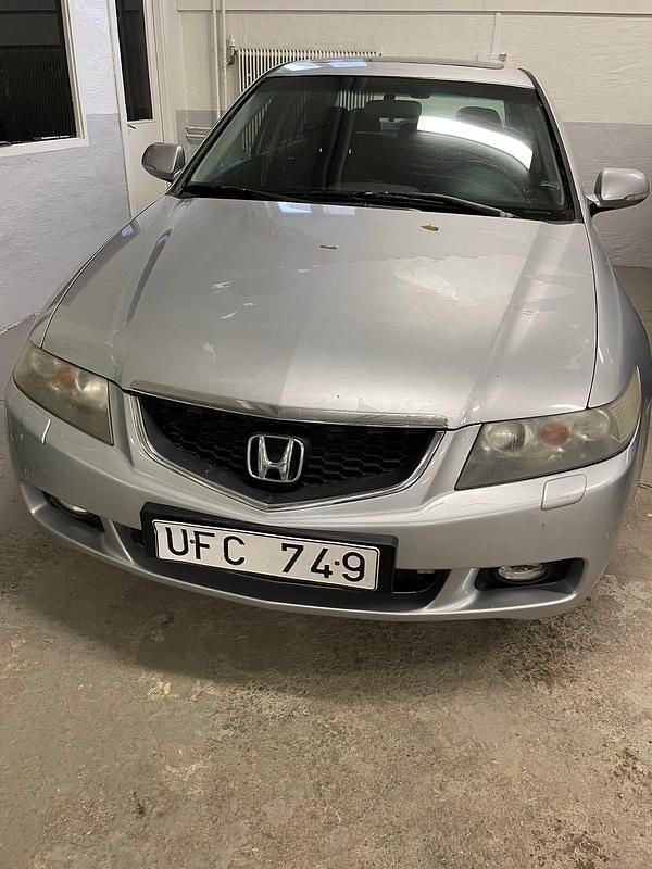 Begagnad 2003 Honda Accord Sedan | 24 900 kr (Superpris) - Bild 1/4