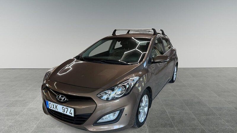 Ljusbrun (brun) Begagnad 2012 Hyundai i30 Sport Halvkombi | 54 000 kr (Marknadspris) - Bild 1/4
