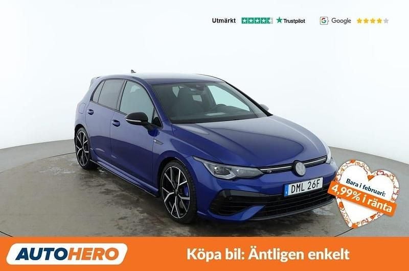 Begagnad VW Golf VIII R 324 HK (238 kW) 2022 Mörkblå Halvkombi