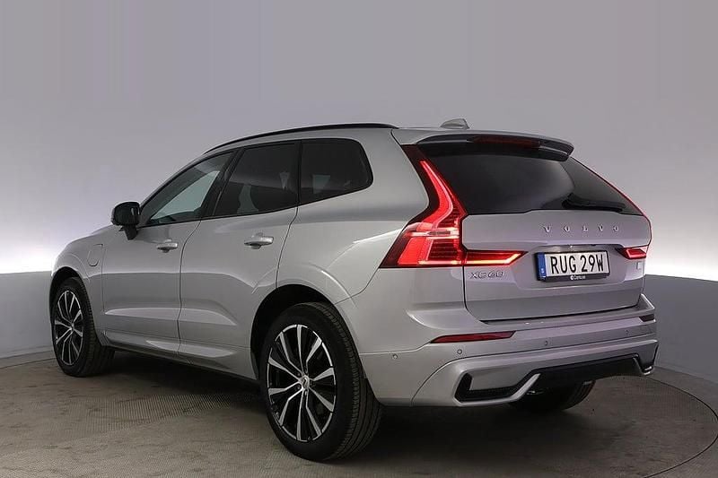 Begagnad Volvo XC60 Ultimate 335 HK (246 kW) 2022 Silver SUV