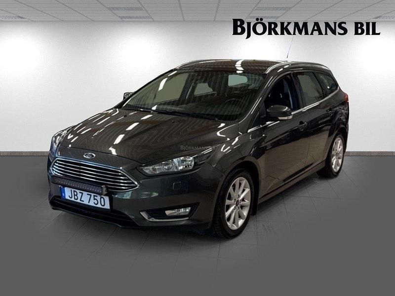 Grå Begagnad 2016 Ford Focus Kombi | 89 000 kr (Marknadspris) - Bild 1/4