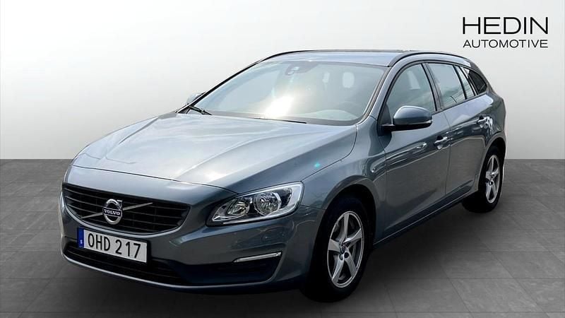 Grå (grey) Begagnad 2016 Volvo V60 Kombi | 179 900 kr (Marknadspris) - Bild 1/4