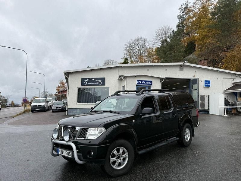 Svart Begagnad 2006 Nissan Navara Pickup | 89 900 kr (Marknadspris) - Bild 1/4