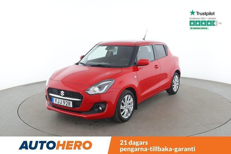 Röd Begagnad 2020 Suzuki Swift Halvkombi | 143 000 kr (Marknadspris) - Bild 1/4