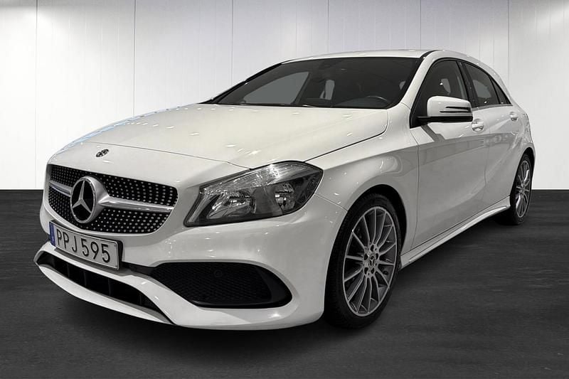 Vit (white) Begagnad 2018 Mercedes A180 Halvkombi | 169 900 kr (Marknadspris) - Bild 1/4