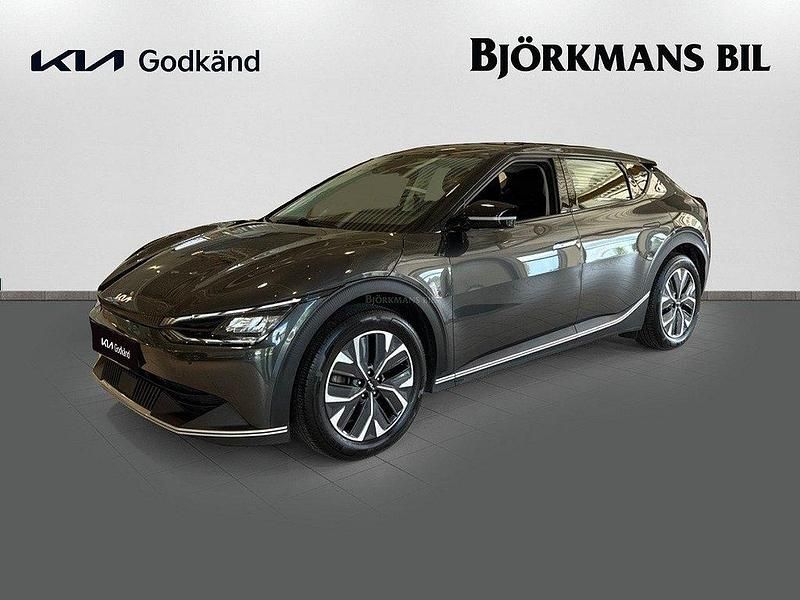 Blå (/du3/ yacht blue) Begagnad 2022 Kia EV6 2 SUV | 359 900 kr - Bild 1/4