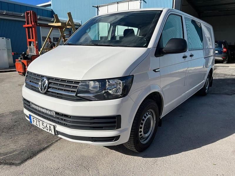 Vit Begagnad 2019 VW T6.1 SE Van | 289 800 kr (Superpris) - Bild 1/4
