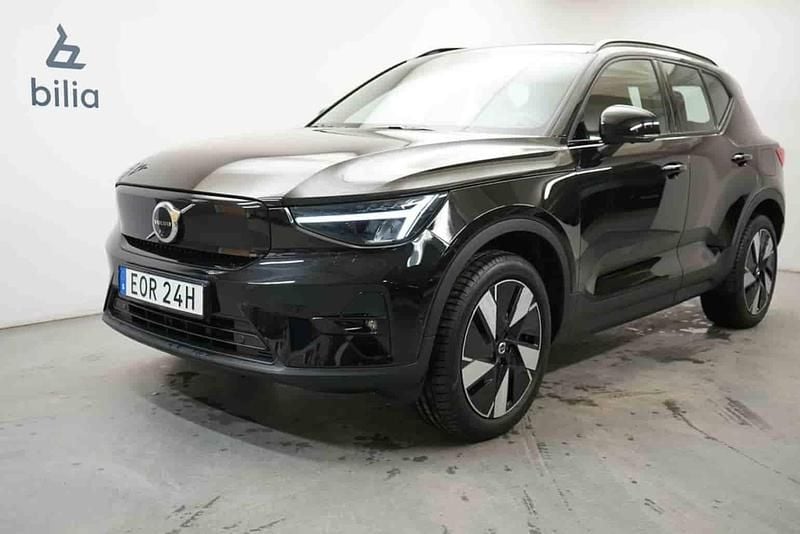 Svart Begagnad 2026 Volvo EX40 Single Motor Extended Range SUV | 509 900 kr (Superpris) - Bild 1/1