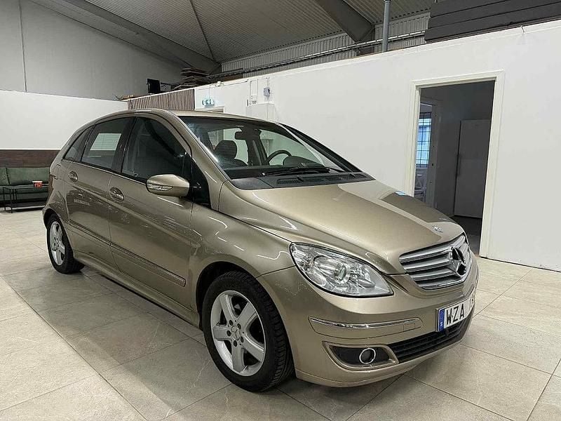 Brun Begagnad 2005 Mercedes 170 Halvkombi | 49 500 kr - Bild 1/4