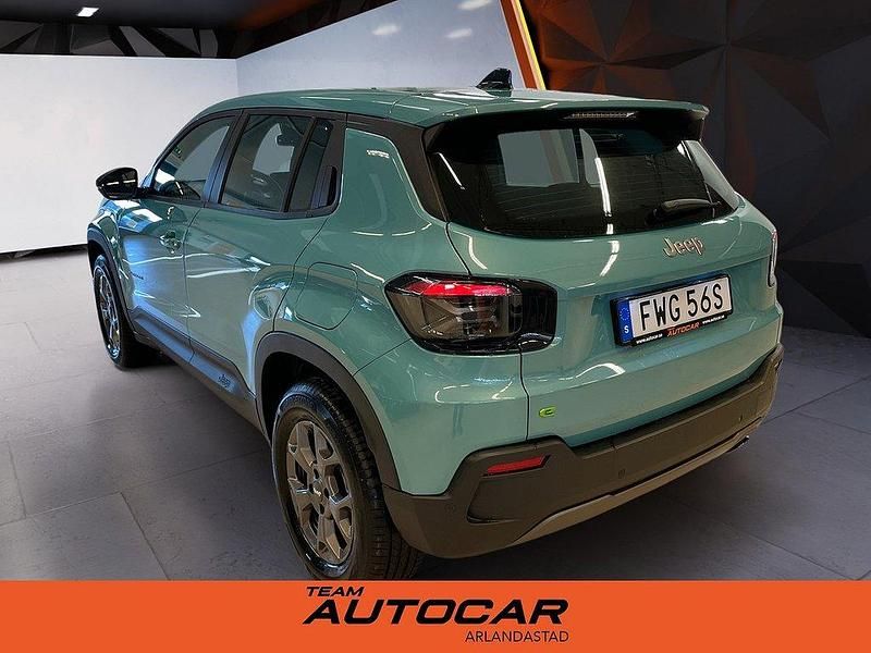 Begagnad Jeep Avenger Longitude 101 HK (74 kW) 2024 Blå SUV