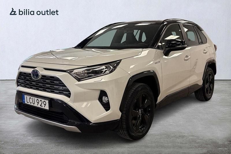 Vit Begagnad 2018 Toyota RAV4 Hybrid Style SUV | 299 000 kr (Marknadspris) - Bild 1/4