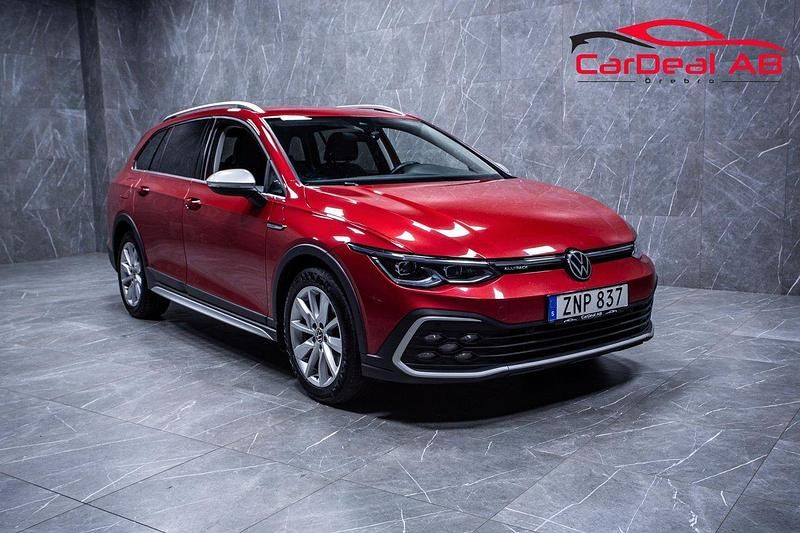 Röd Begagnad 2021 VW Golf Alltrack SE Kombi | 199 800 kr (Bra pris) - Bild 1/4