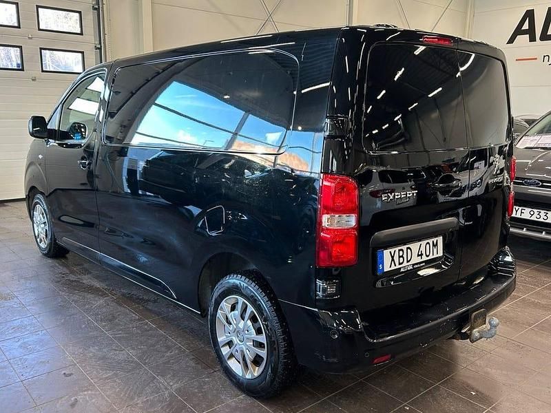 Begagnad Peugeot Expert 122 HK (89 kW) 2020 Svart Van