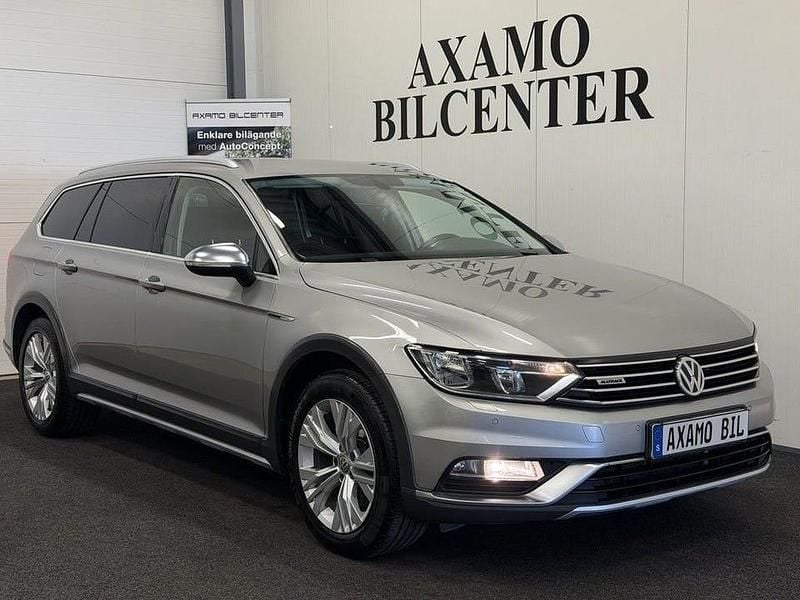 Silver Begagnad 2017 VW Passat Alltrack Kombi | 159 900 kr (Bra pris) - Bild 1/4