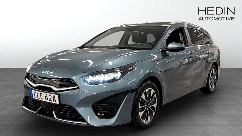 Grå (grey) Begagnad 2023 Kia Ceed Sportswagon Advance Kombi | 259 900 kr (Marknadspris) - Bild 1/4
