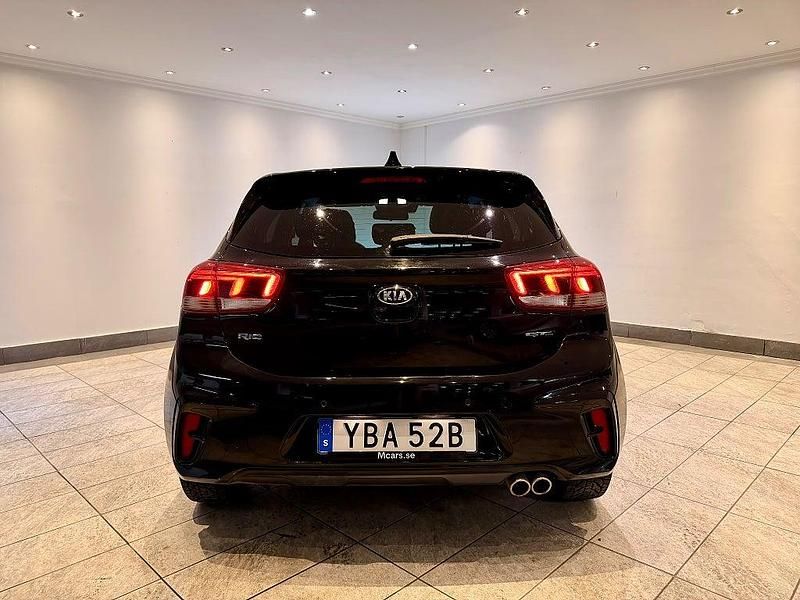 Begagnad Kia Rio GT-Line 120 HK (88 kW) 2020 Svart Halvkombi