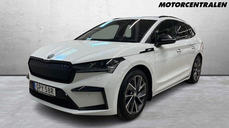 Vit Begagnad 2022 Skoda Enyaq iV SUV | 329 000 kr (Marknadspris) - Bild 1/4
