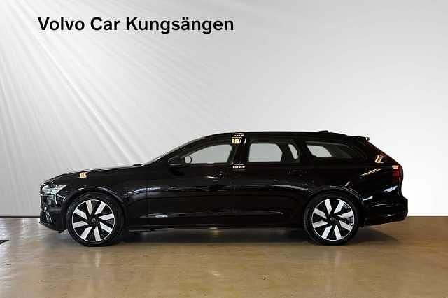 Begagnad Volvo V90 349 HK (256 kW) 2026 Svart Kombi