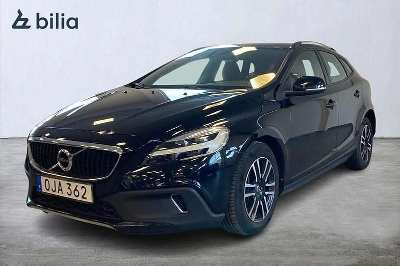 Svart Begagnad 2017 Volvo V40 CC Business Edition Kombi | 129 900 kr (Bra pris) - Bild 1/3