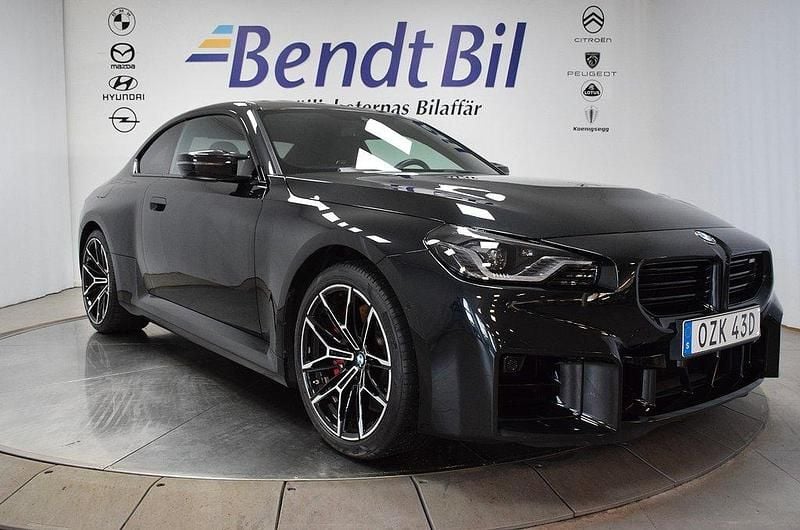 Alpinvit Begagnad 2023 BMW M2 Shadowline Sportkupé | 729 500 kr (Marknadspris) - Bild 1/3
