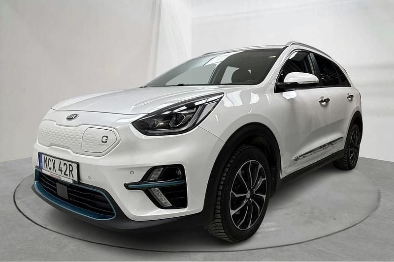 Vit Begagnad 2020 Kia e-Niro Advance SUV | 179 000 kr (Bra pris) - Bild 1/4