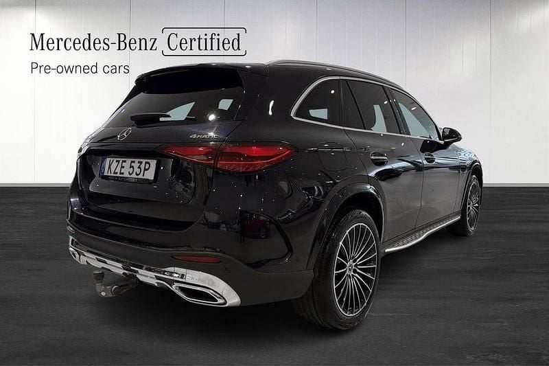 Begagnad Mercedes GLC300 Premium 313 HK (230 kW) 2023 Blå Sedan