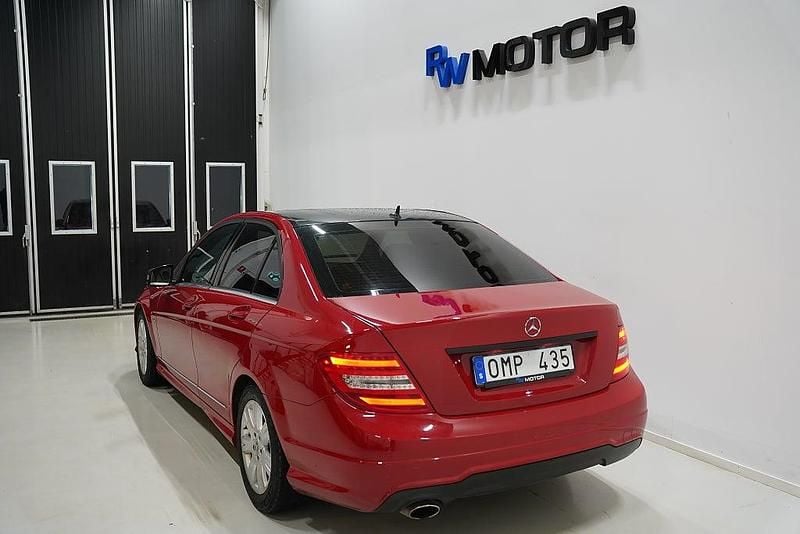 Begagnad Mercedes C180 AMG 156 HK (114 kW) 2012 Röd Sedan