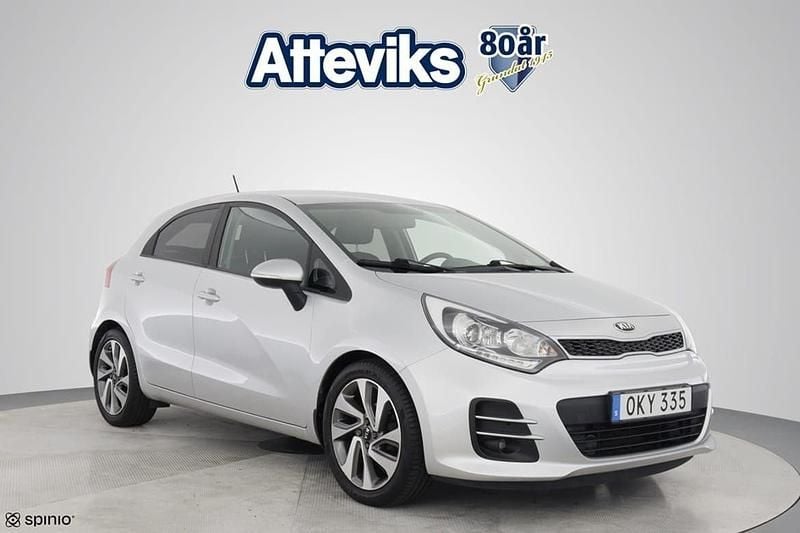 Grå Begagnad 2016 Kia Rio Halvkombi | 104 900 kr (Marknadspris) - Bild 1/3