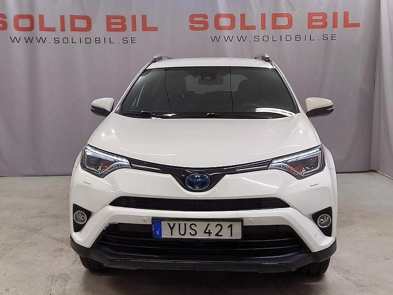 Begagnad Toyota RAV4 Hybrid Edition 197 HK (144 kW) 2018 Vit SUV