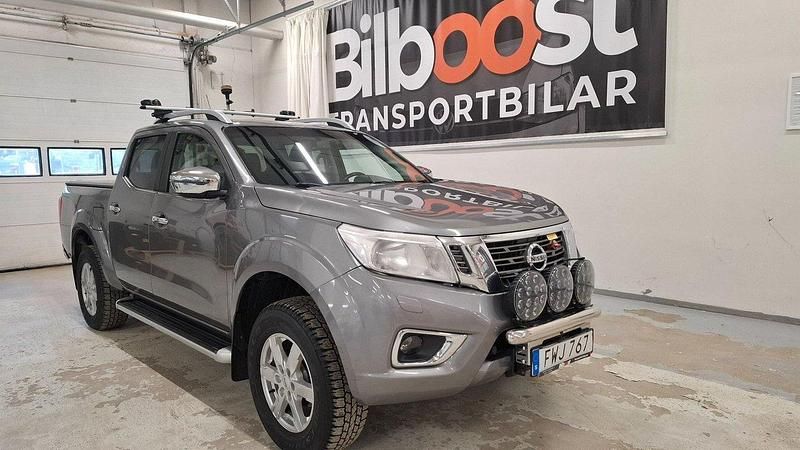 Grå Begagnad 2018 Nissan Navara Pickup | 218 750 kr (Lite dyr) - Bild 1/4