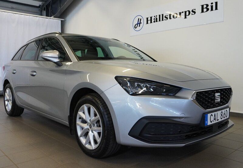 Silver Begagnad 2024 Seat Leon ST Style Kombi | 259 900 kr (Dyr) - Bild 1/4