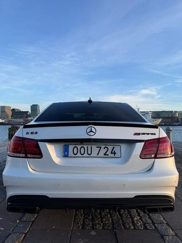 Begagnad Mercedes E63 AMG AMG 585 HK (430 kW) 2014 Pärlemovit