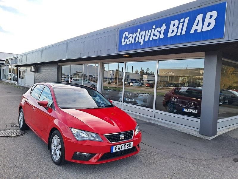 Röd Begagnad 2020 Seat Leon Style Halvkombi | 165 000 kr (Marknadspris) - Bild 1/4