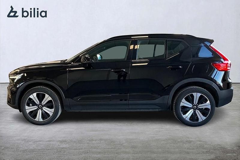 Begagnad Volvo XC40 Single Motor 175 kW (238 HK) 2022 Svart SUV