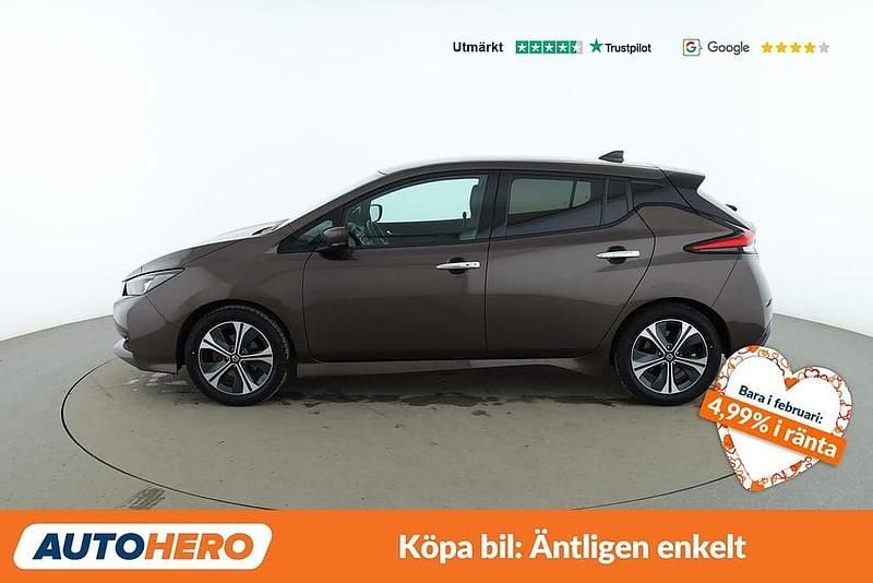 Begagnad Nissan Leaf 360º 111 kW (151 HK) 2022 Brun Halvkombi