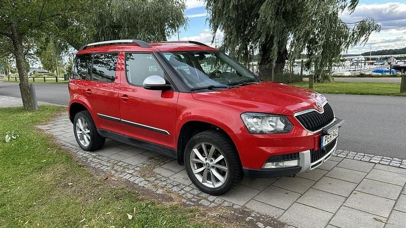Röd Begagnad 2017 Skoda Yeti Outdoor SUV | 125 000 kr (Bra pris) - Bild 1/4