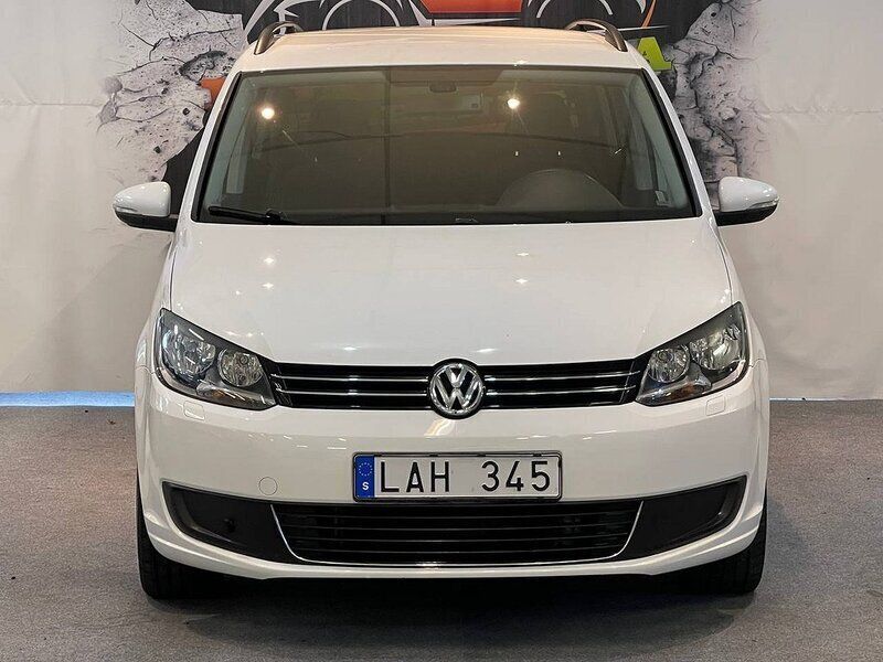 Begagnad VW Touran 150 HK (110 kW) 2010 Vit Minibuss