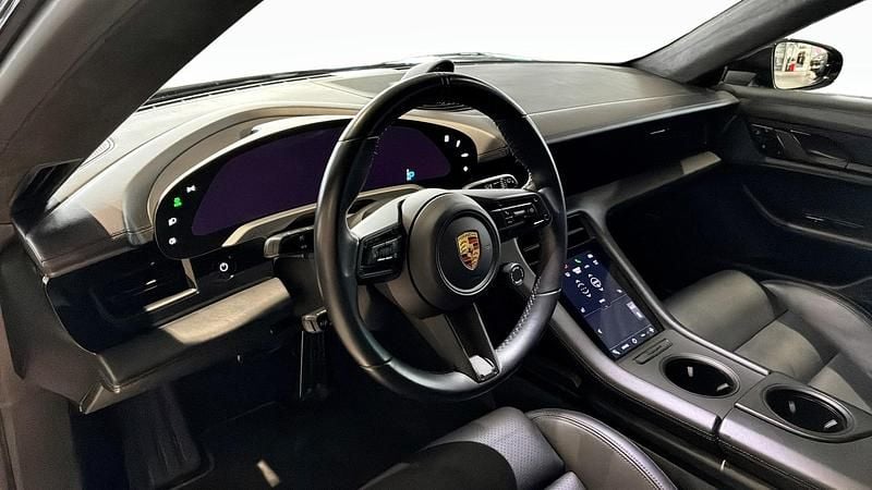 Begagnad Porsche Taycan Turbo Cross Turismo 460 kW (626 HK) 2021 Jet black metallic Sedan