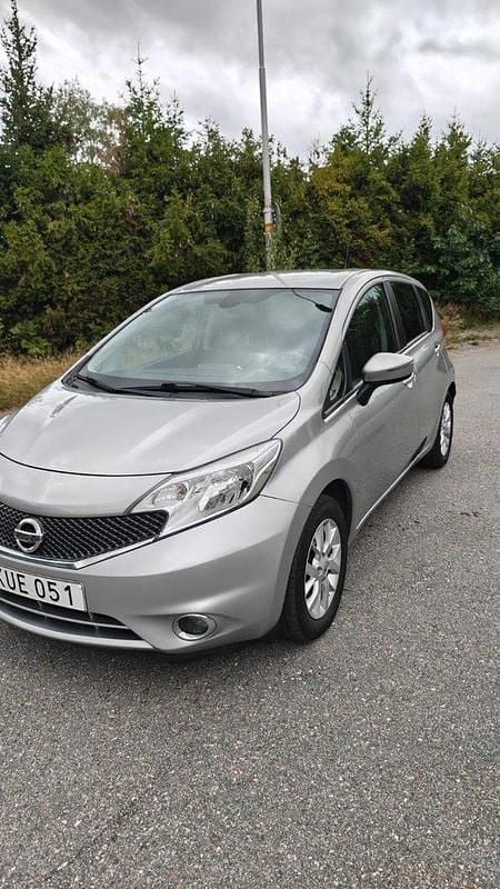 Silver Begagnad 2016 Nissan Note Minibuss | 64 000 kr (Bra pris) - Bild 1/4