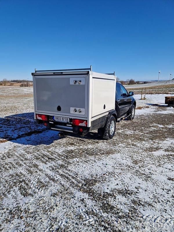 Begagnad Mitsubishi L200 178 HK (130 kW) 2015 Svart Pickup