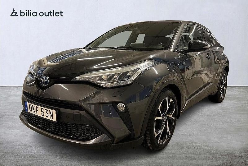 Mörkgrå Begagnad 2021 Toyota C-HR Edition SUV | 234 800 kr (Marknadspris) - Bild 1/3