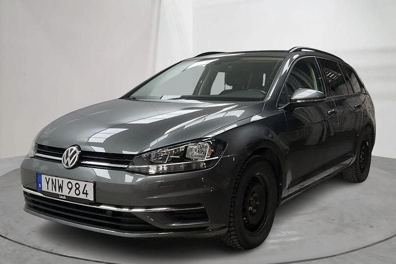 Mörkgrå Begagnad 2017 VW Golf VII | 165 000 kr (Bra pris) - Bild 1/4