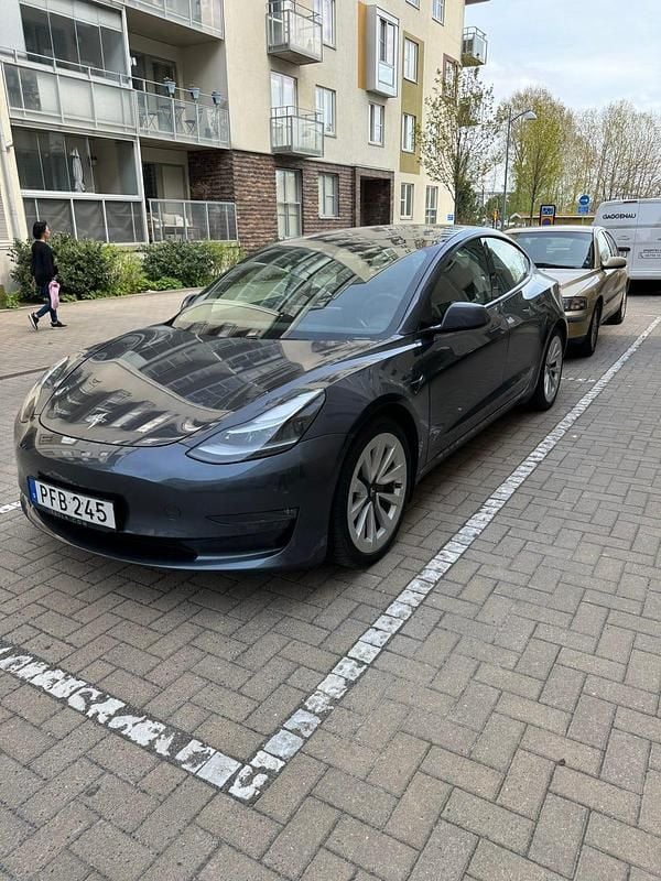 Begagnad Tesla Model 3 Long Range AWD 323 kW (440 HK) 2021 Sedan