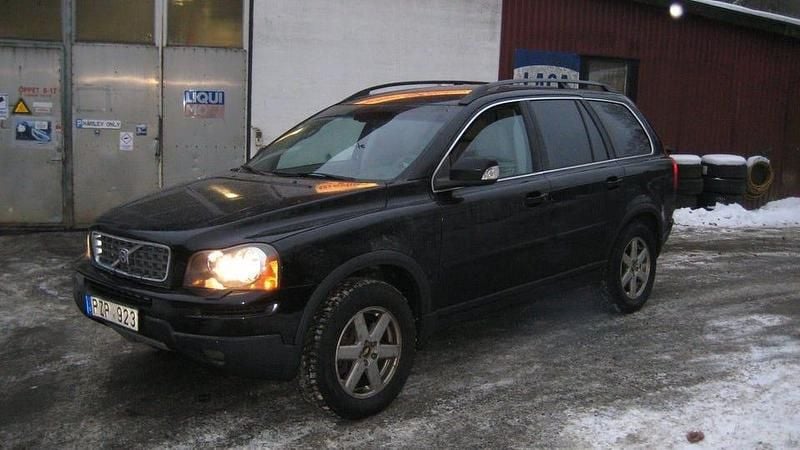 Svart Begagnad 2007 Volvo XC90 Kinetic SUV | 69 900 kr (Marknadspris) - Bild 1/4