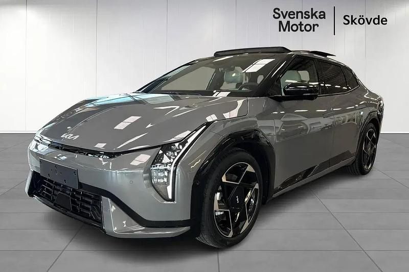 Ny 2026 Kia EV4 GT-Line Halvkombi | 590 647 kr (Marknadspris) - Bild 1/4
