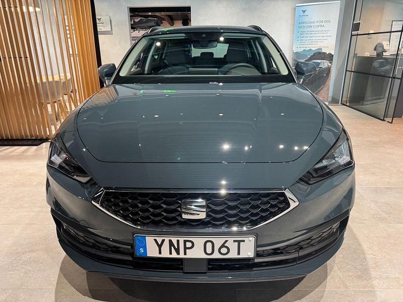Begagnad Seat Leon Style 116 HK (85 kW) 2024 Blå Kombi