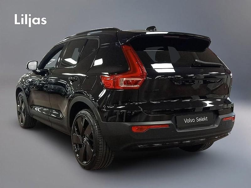 Begagnad Volvo EX40 Ultra 328 kW (447 HK) 2024 Svart SUV