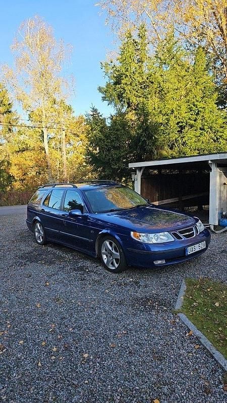 Blå Begagnad 2003 Saab 9-5 Aero Kombi | 22 000 kr (Marknadspris) - Bild 1/4